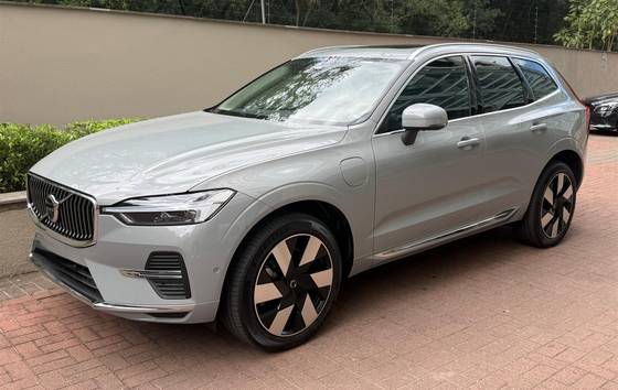 VOLVO XC60 2.0 T8 RECHARGE ULTRA AWD GEARTRONIC VOLVO XC60 2.0 T8 RECHARGE ULTRA AWD GEARTRONIC
